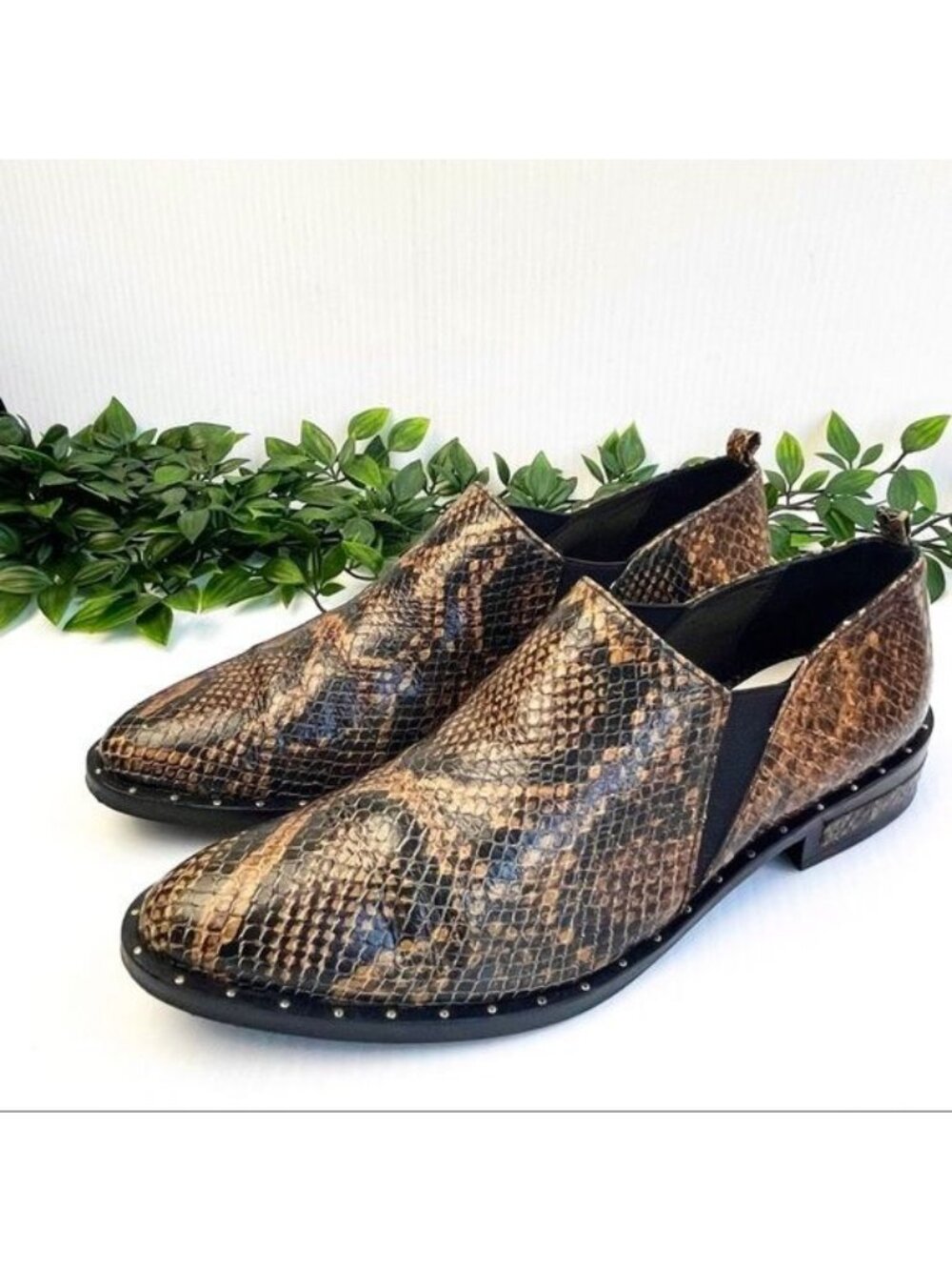 Freda Salvador Brown Sneak Embossed Loafers Flats size 6